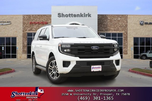 Used 2025 Ford Expedition Active AWD/4WD image 1