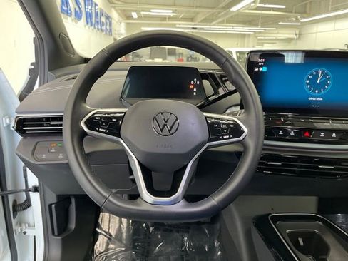 Used 2023 Volkswagen ID.4 Pro RWD image 16