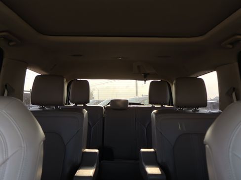 Used 2024 Ford Expedition Limited image 27