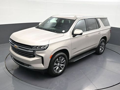 Used 2022 Chevrolet Tahoe LT w/ Luxury Package RWD image 15