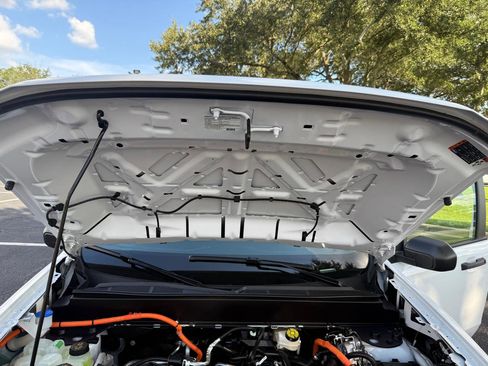 Used 2025 Ford Maverick XLT image 38