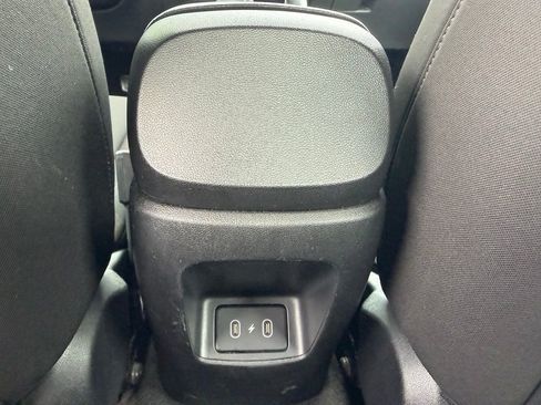 Used 2024 Hyundai Elantra SEL FWD image 12