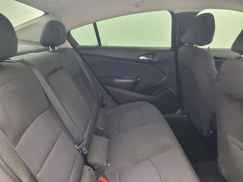 Used 2018 Chevrolet Cruze LT w/ Convenience Package FWD image 19