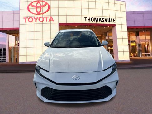 New 2025 Toyota Camry LE w/ Convenience Package image 2