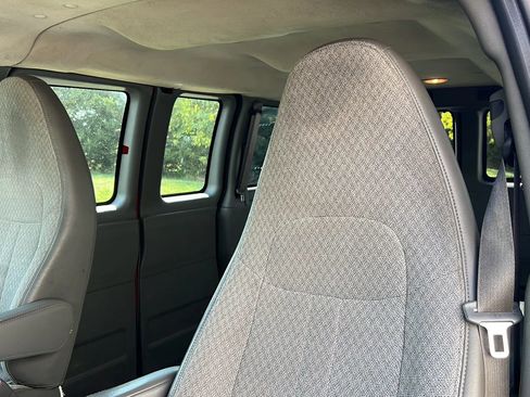 Used 2014 GMC Savana 2500 image 11