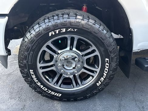 Used 2015 Ford F250 Platinum w/ FX4 Off-Road Package image 15