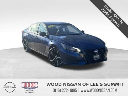 Used 2023 Nissan Altima 2.5 SR image 1