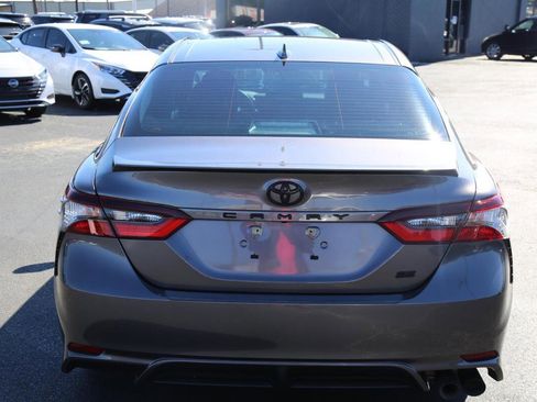 Used 2023 Toyota Camry SE image 4