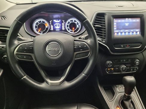 Used 2019 Jeep Cherokee Latitude Plus image 22