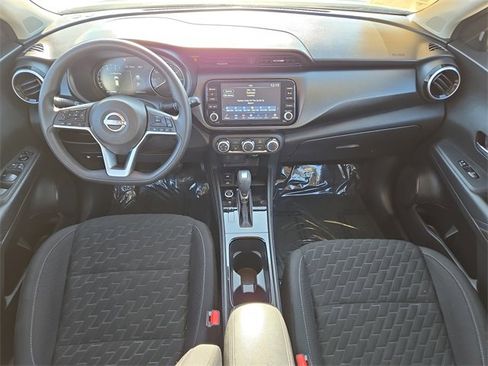 Certified 2023 Nissan Kicks SV image 12
