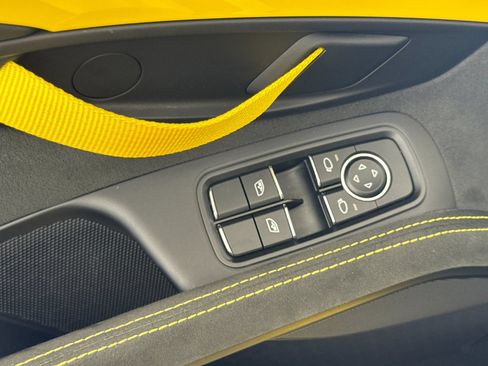Certified 2022 Porsche 718 Boxster Spyder RWD image 12