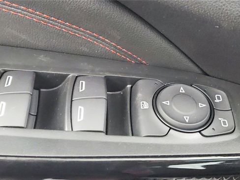 New 2026 Chevrolet Trax RS w/ Sunroof Package image 28