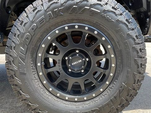 Used 2015 Toyota Tundra SR5 w/ TRD Off Road Package AWD/4WD image 12