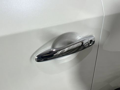 Used 2024 Nissan Murano SV image 15