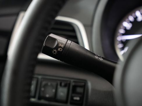 Used 2019 Nissan Sentra SV FWD image 14