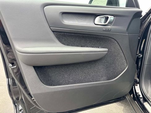 New 2025 Volvo EX40 Core w/ Climate Package image 10