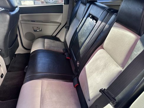 Used 2009 Jeep Grand Cherokee Limited image 19