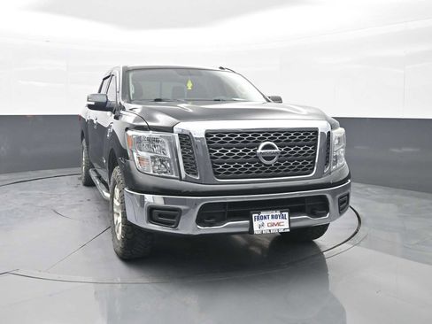 Used 2017 Nissan Titan SV AWD/4WD image 2