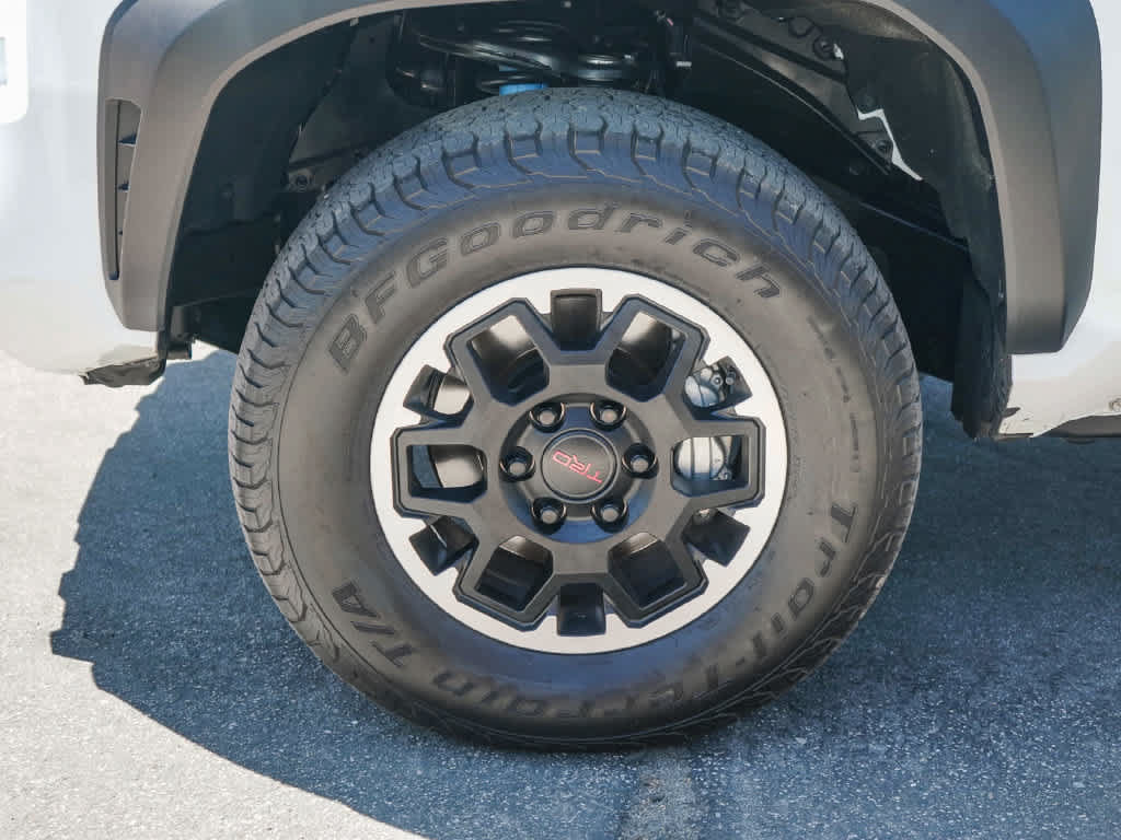 Used 2024 Toyota Tacoma TRD Off-Road AWD/4WD image 9