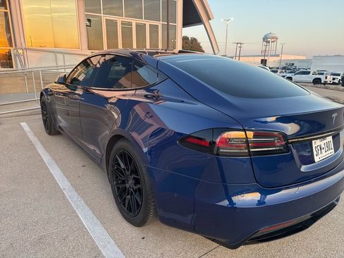 Used 2023 Tesla Model S Standard Range image 7