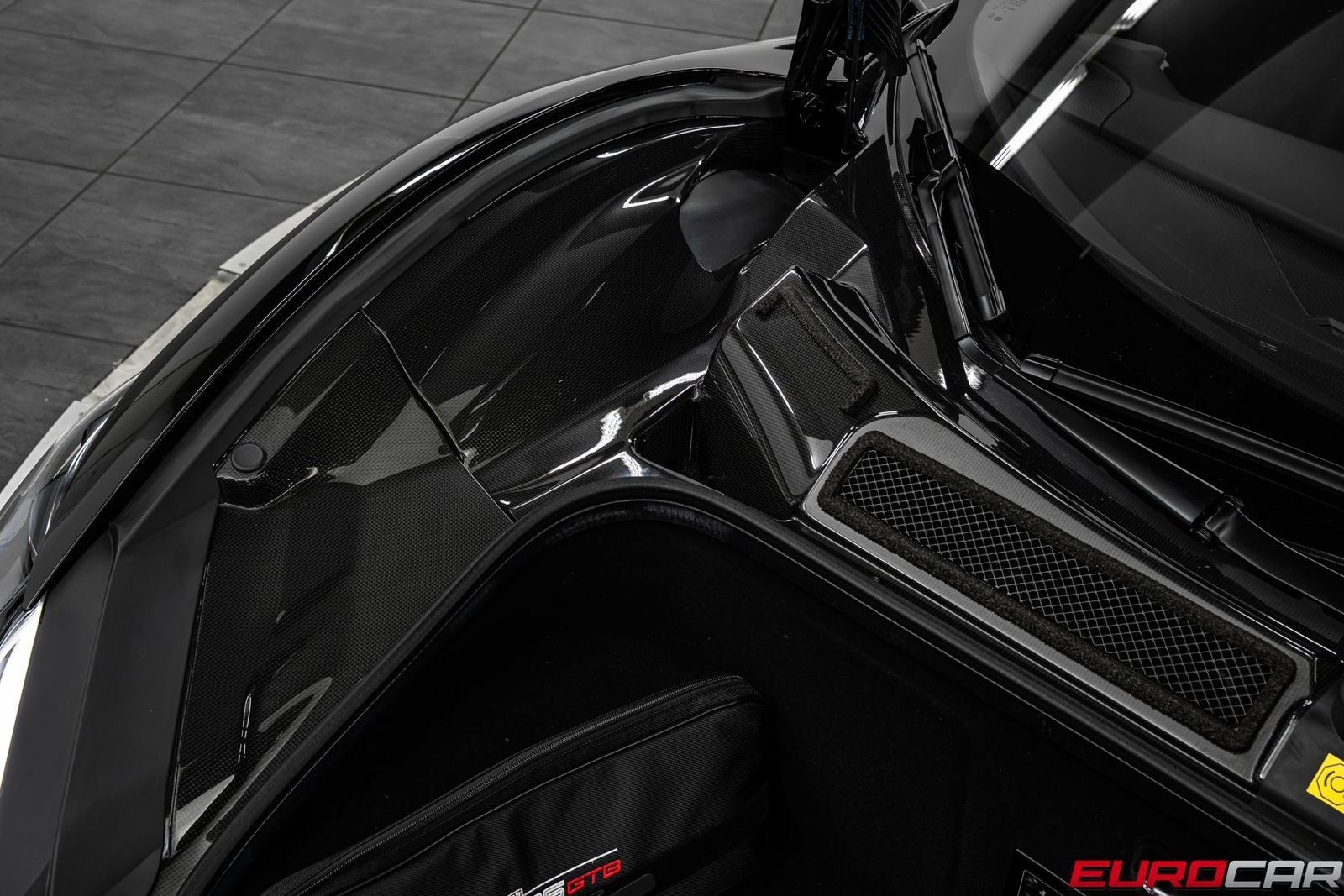 Used 2023 Ferrari 296 GTB RWD image 10