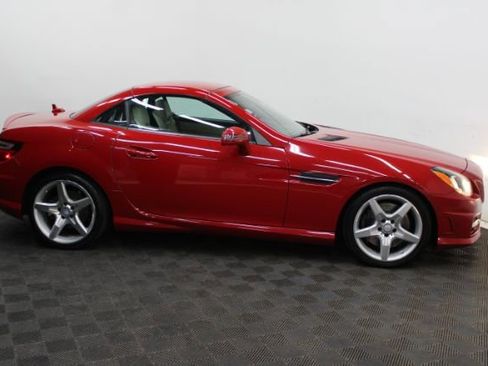 Used 2012 Mercedes-Benz SLK 350 image 24