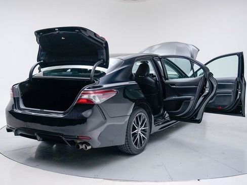 Used 2023 Toyota Camry SE image 21