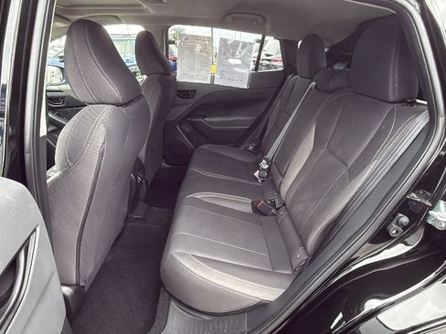 Used 2025 Subaru Crosstrek 2.5i Premium AWD/4WD image 18