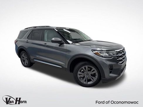 Used 2025 Ford Explorer Active w/ Active Comfort Package image 1