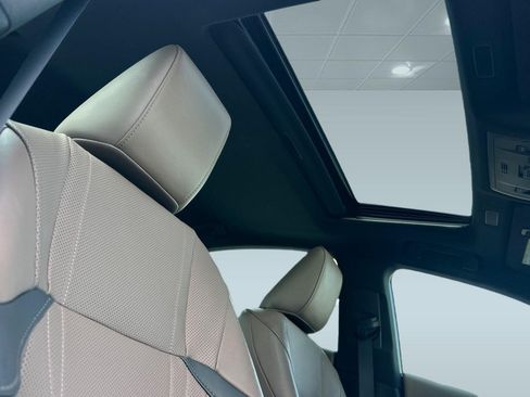 Used 2022 Lexus ES 300h w/ Accessory Package FWD image 23