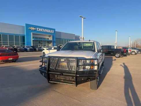 Used 2019 Chevrolet Silverado 2500 W/T w/ WT Convenience Package image 3