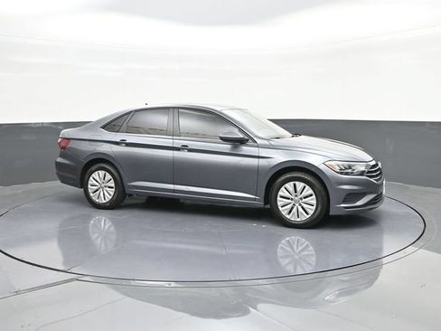 Used 2020 Volkswagen Jetta R-Line FWD image 16