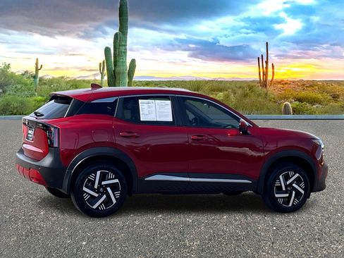 Certified 2025 Nissan Kicks SV image 5