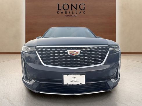 Certified 2025 Cadillac XT6 Premium Luxury image 8