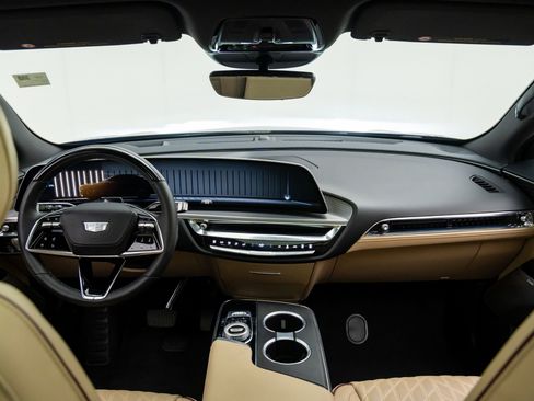 Certified 2024 Cadillac Lyriq Sport w/ Nappa Leather Package image 12