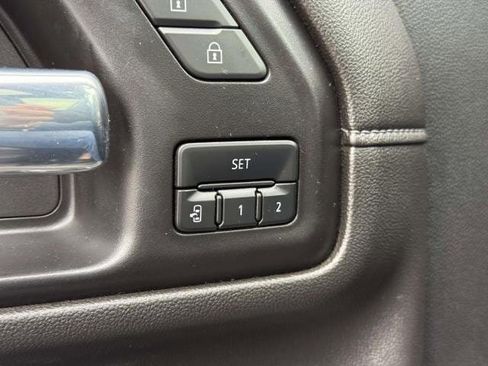 Used 2022 GMC Sierra 2500 Denali w/ Denali Black Diamond Edition image 19