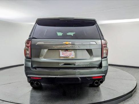 Used 2023 Chevrolet Suburban Premier image 7