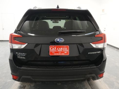 Used 2019 Subaru Forester Limited image 8