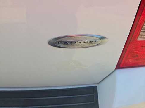 Used 2016 Jeep Patriot Latitude FWD image 12