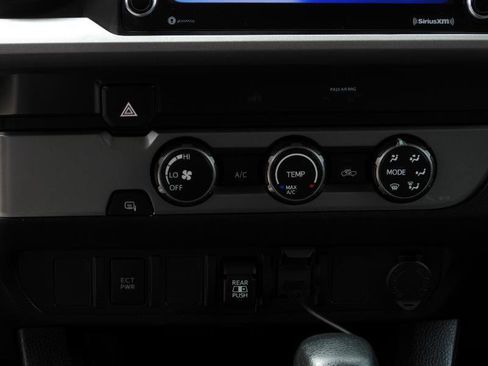 Used 2020 Toyota Tacoma SR5 image 36