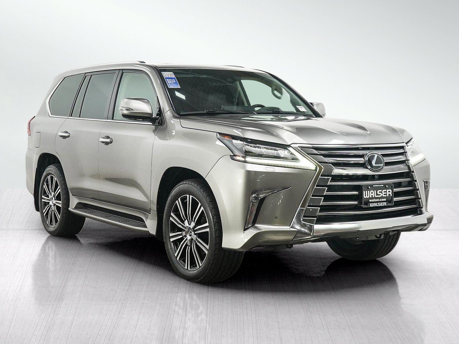 Used 2018 Lexus LX 570 4WD w/ Luxury Package image 8