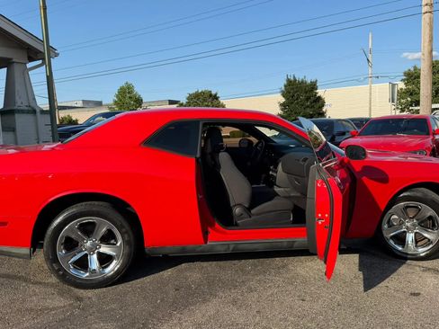 Used 2014 Dodge Challenger SXT w/ Sport Appearance Package RWD image 22