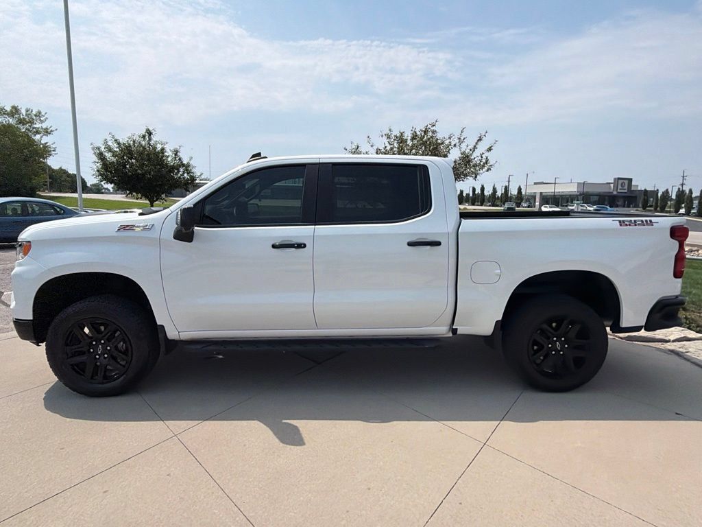 Used 2023 Chevrolet Silverado 1500 LT Trail Boss w/ Convenience Package II AWD/4WD image 5
