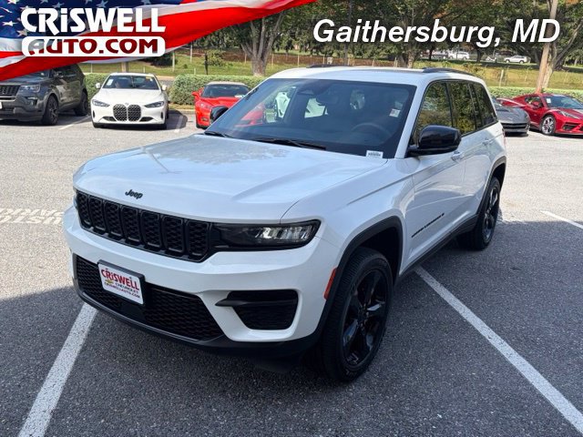 Used 2024 Jeep Grand Cherokee Altitude AWD/4WD image 1