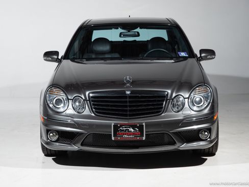 Used 2009 Mercedes-Benz E 63 AMG Sedan image 2