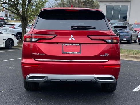 New 2025 Mitsubishi Outlander SEL image 4