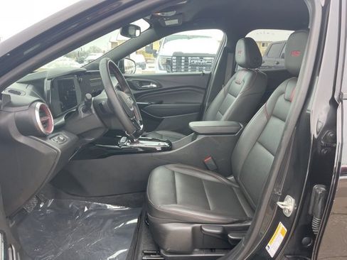 Used 2025 Chevrolet Trax RS w/ Driver Confidence Package image 12