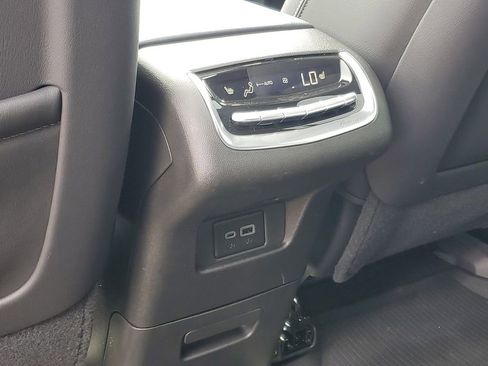 Certified 2025 Cadillac XT6 Sport w/ LPO, Floor Liner Package AWD/4WD image 27