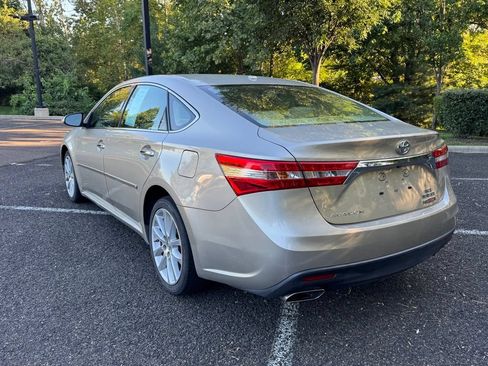 Used 2013 Toyota Avalon XLE Touring FWD image 3