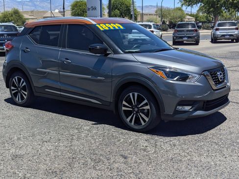 Used 2019 Nissan Kicks SR w/ SR Premium Package FWD image 1